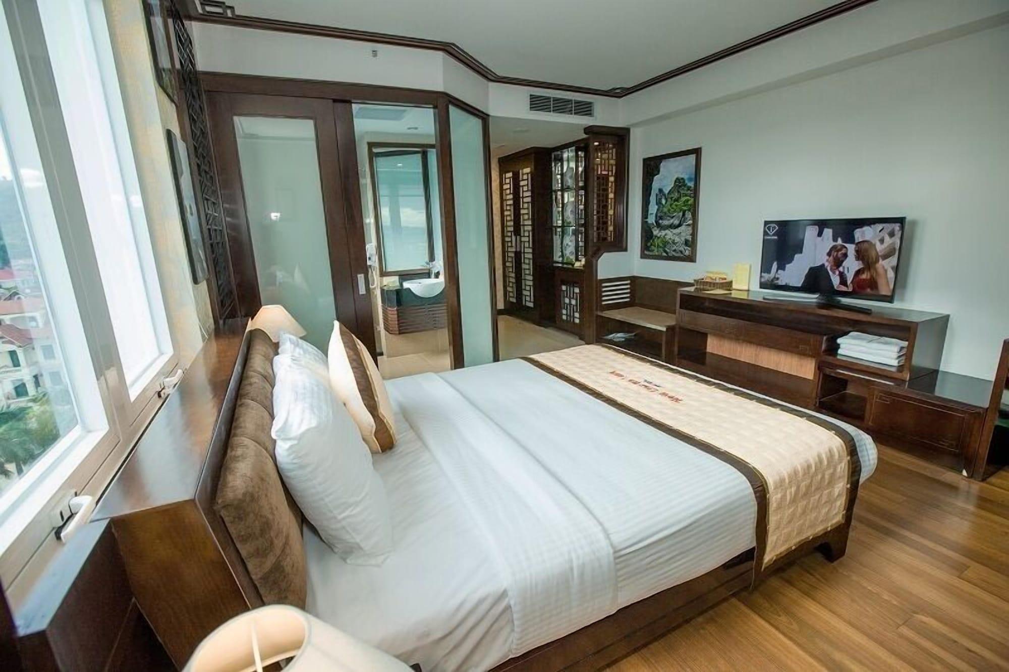 New Star Ha Long Hotel Exterior photo